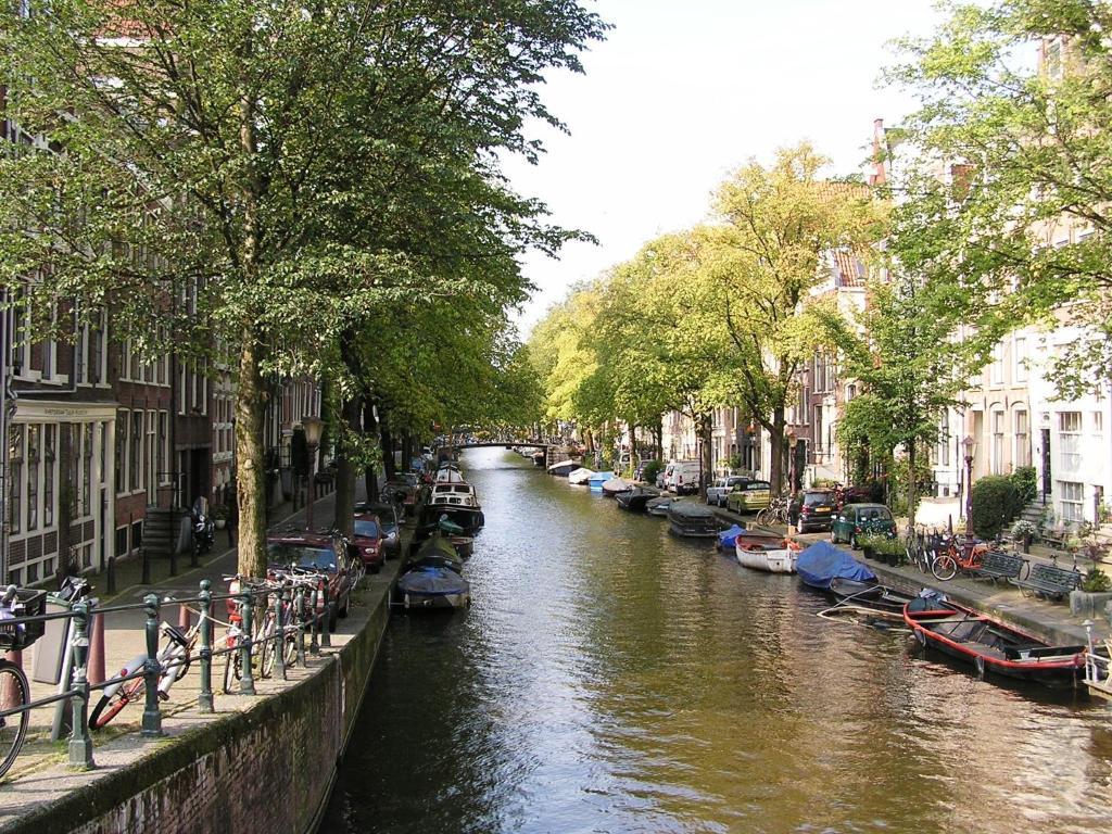 B&B La Festa Ámsterdam Exterior foto
